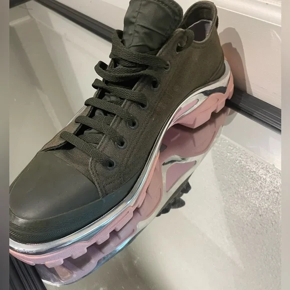 Raf Simons Green and Pink adidas Originals Edition RS Detroit Runner Sneakers - Picture 5 of 16